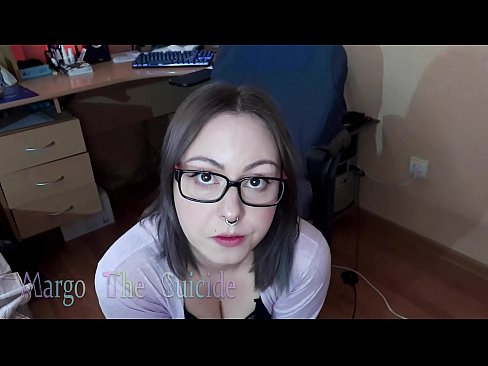 ❤️ Ọmọbinrin ti o ni gbese pẹlu awọn gilaasi buruja Dildo jinna lori Kamẹra ❤❌ Ohun onihoho didara ❌❤